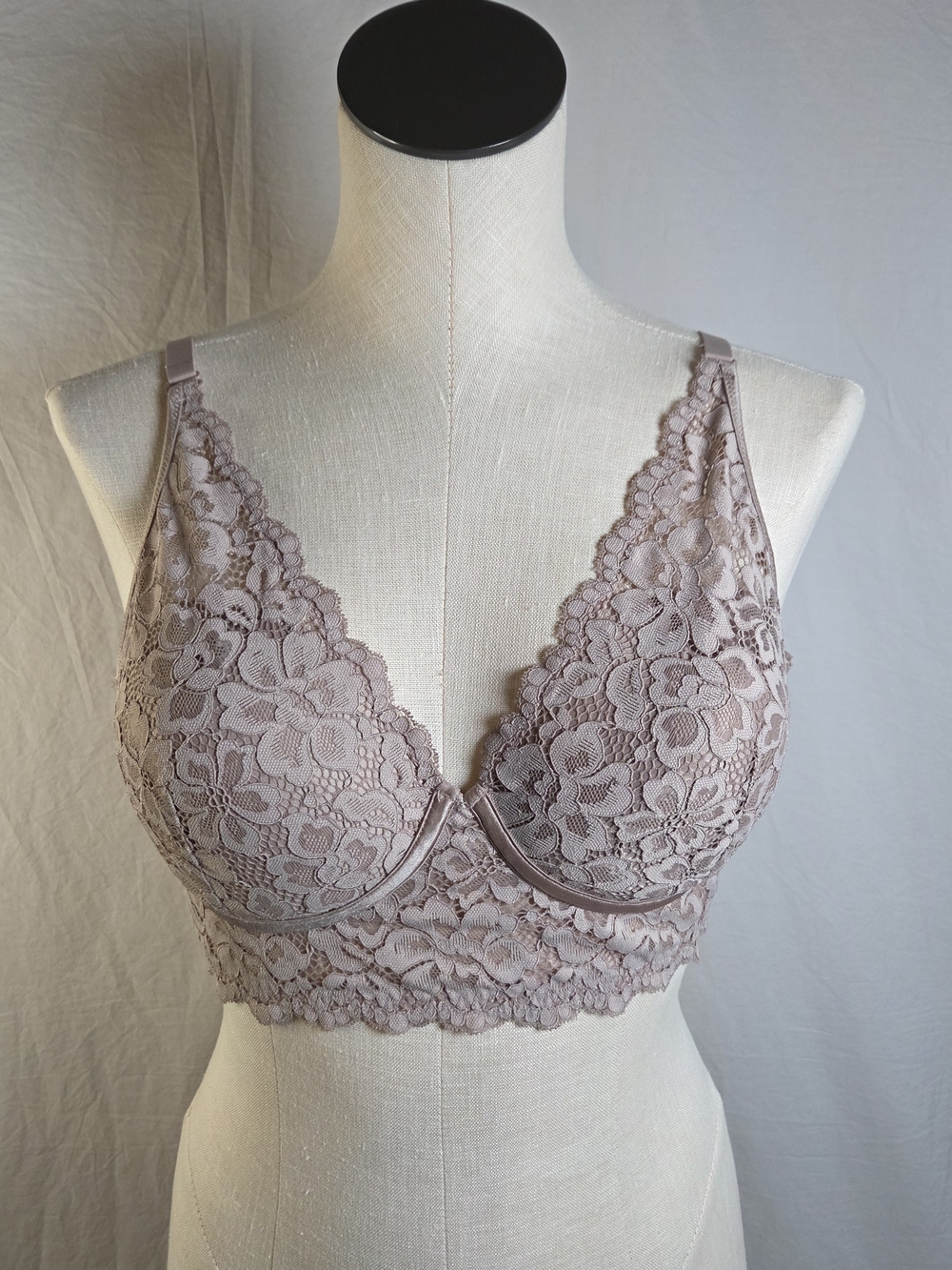 Maidenform® Pure Comfort Lightly Lined Convertible Lace Bralette Beige 40B EUC